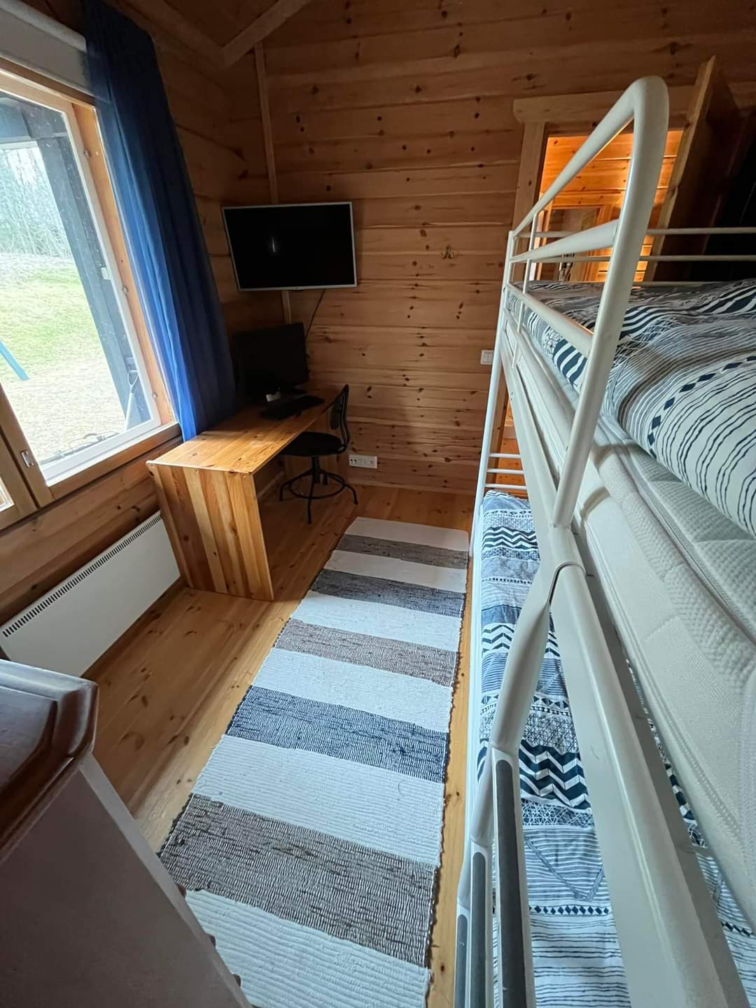 Makuuhuone 2 myös etätyöskentely mahdollisuus